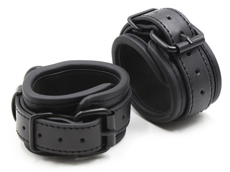 Black HEMMING – elegáns fekete bilincsek prémium minőségben
