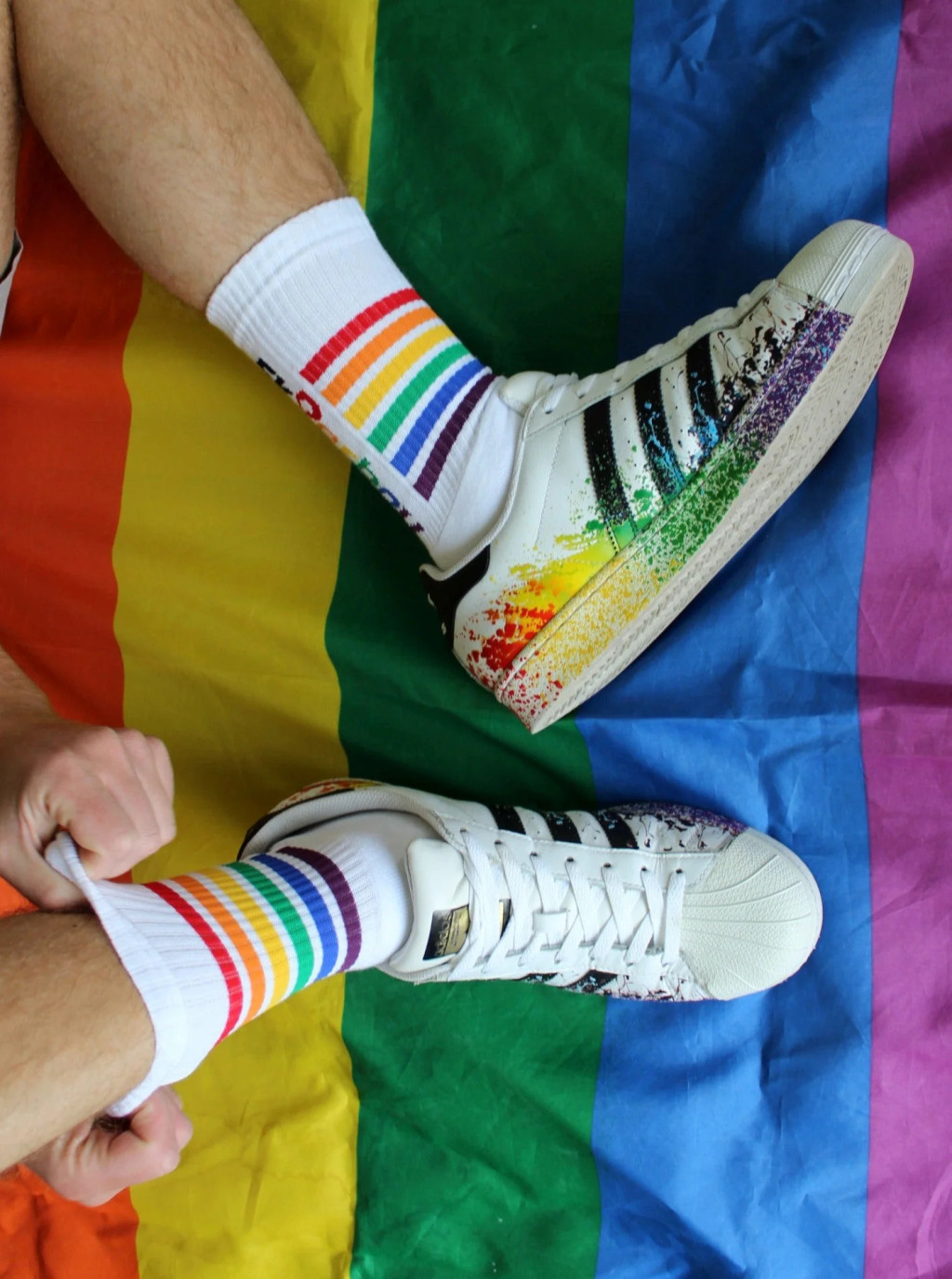 Socks Pride Sk8terboy – stílusos, szivárványos zokni - Image 5
