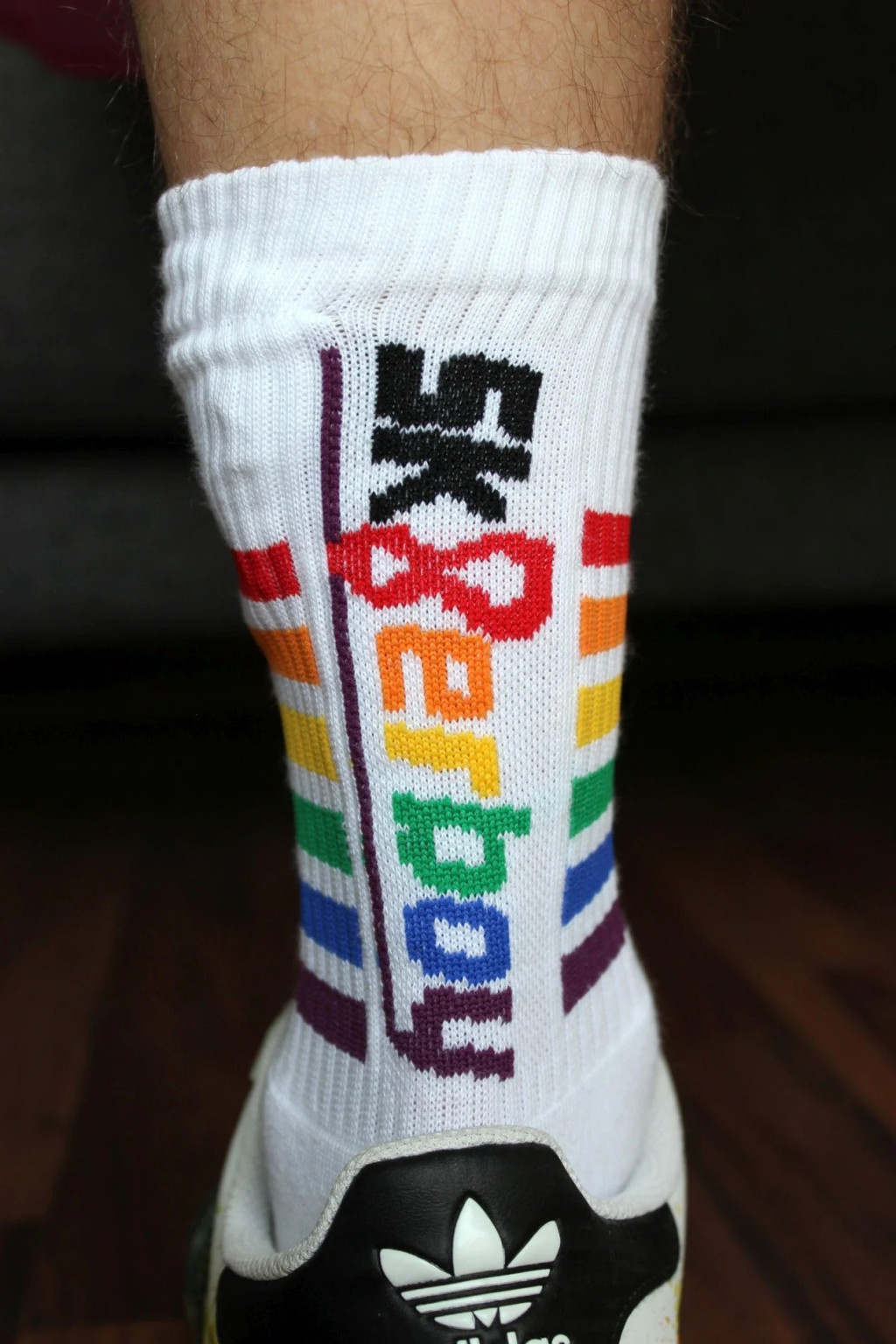 Socks Pride Sk8terboy – stílusos, szivárványos zokni - Image 7