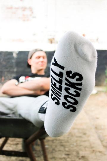 SMELLY Sk8erboy – stílusos fehér zokni fiatalos megjelenéssel - Image 3