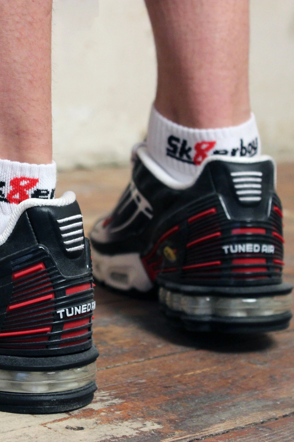 QUARTER Sk8erboy – prémium fehér alacsony zoknik - Image 4