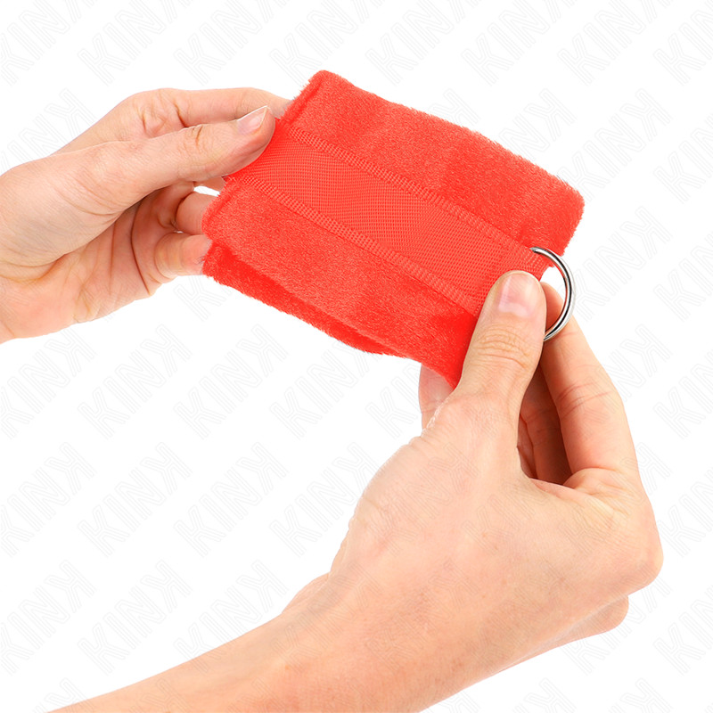 KINK – kezdő prémium szőrös bilincs (piros) - Image 3
