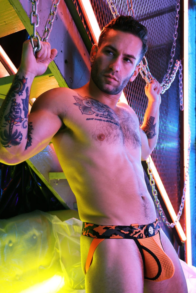Jockstrap Neo Camo – érzéki narancssárga fürdőnadrág - Image 3