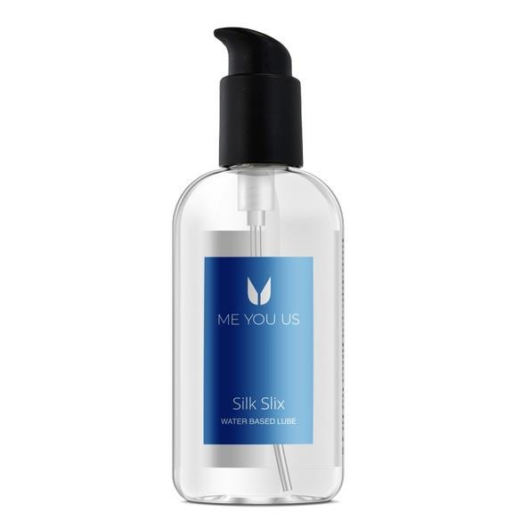 Me You Us Silk Slix vízbázisú síkosító 250 ml fehér pumpás flakonban